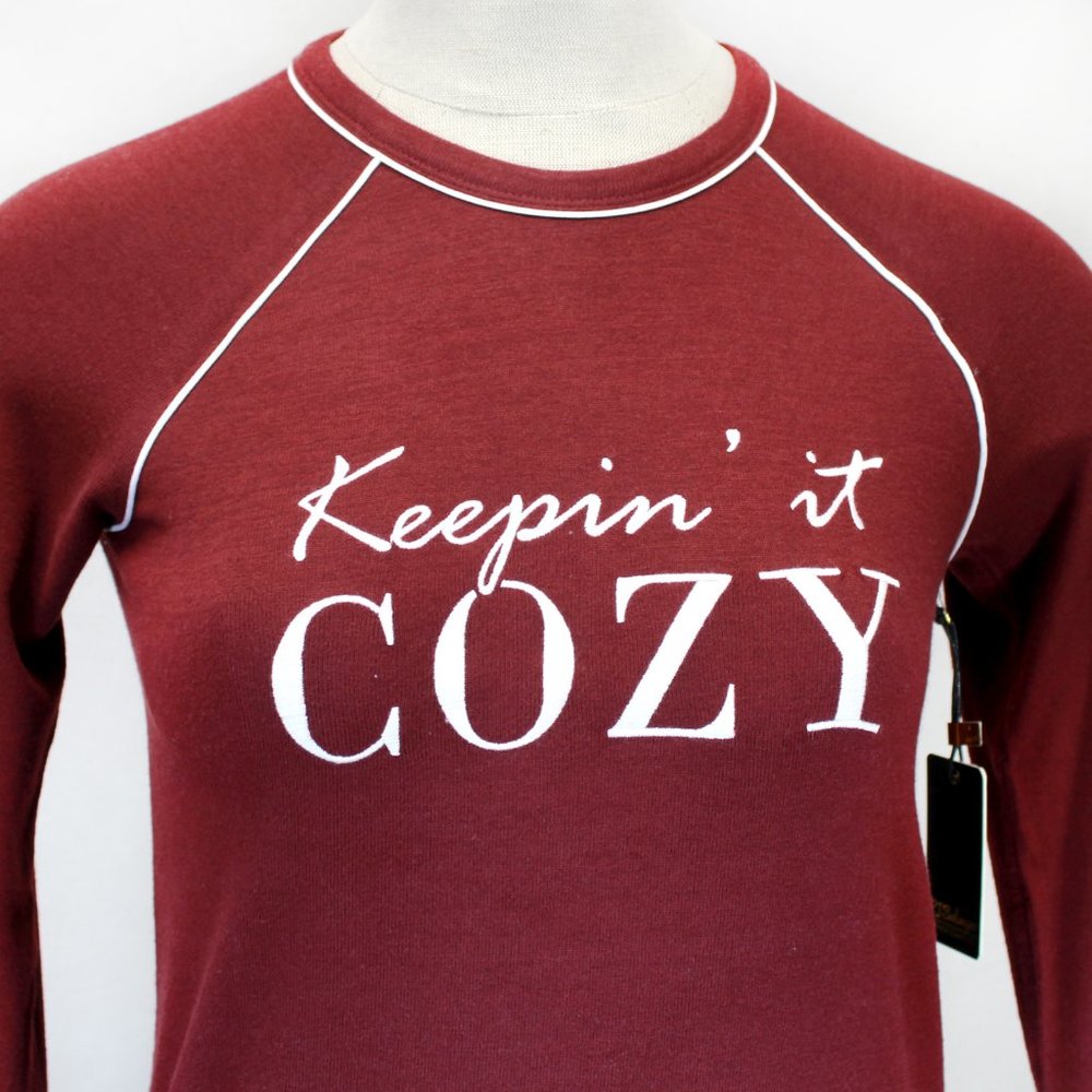 P.J.Salvage Woman Burgundy "Keepin' it COZY" Fleece Pajamas Top Large - Picture 3 of 9